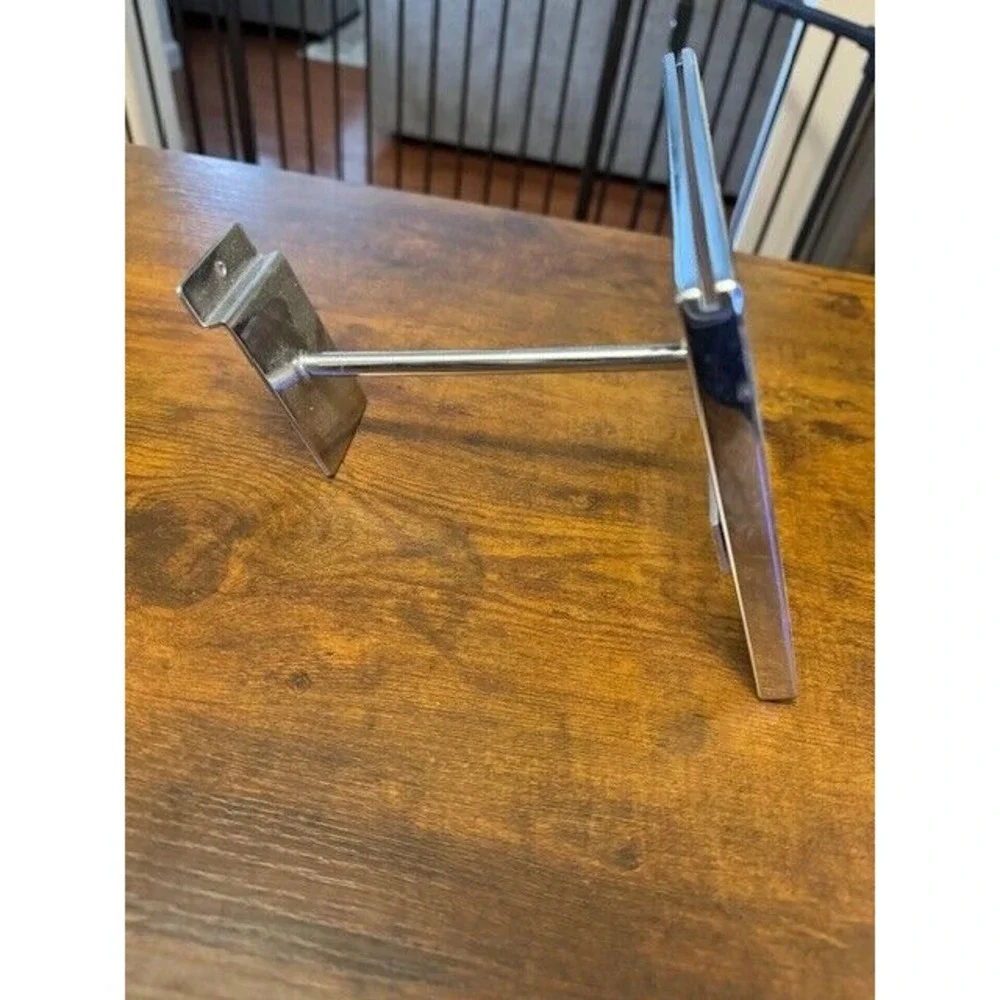 Slatwall Sign Holder Chrome Holds 7